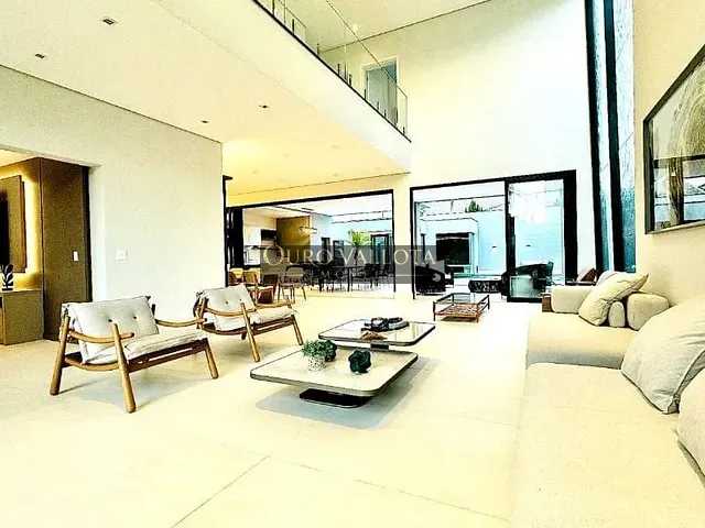 Sobrado com 525m² 5 quartos e 3 banheiros, à venda, no bairro Acapulco em Guarujá