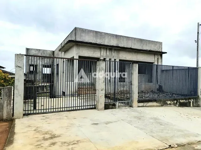 Sobrado com 429m² 3 quartos e 2 banheiros, à venda, no bairro Colônia Dona Luíza em Ponta Grossa