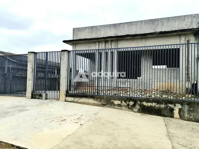 Sobrado com 429m² 3 quartos e 2 banheiros, à venda, no bairro Colônia Dona Luíza em Ponta Grossa