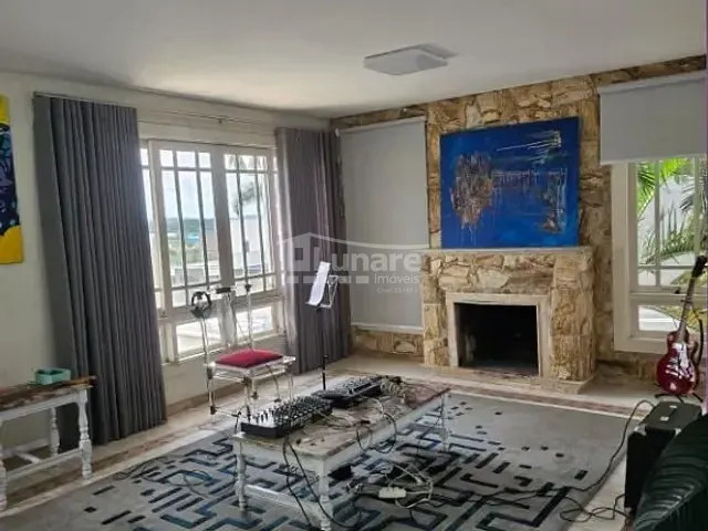 Sobrado com 600m² 6 quartos e 5 banheiros, à venda, no bairro Jardim Aracy em Mogi das Cruzes