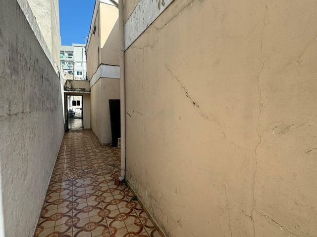 Foto do Sobrado - ⭐ Sobrado no Rudge Ramos – 3 Dorms (1 Suíte), 3 Vagas Grandes e Região com Fácil Acesso ao ABC | Mix Nascimento