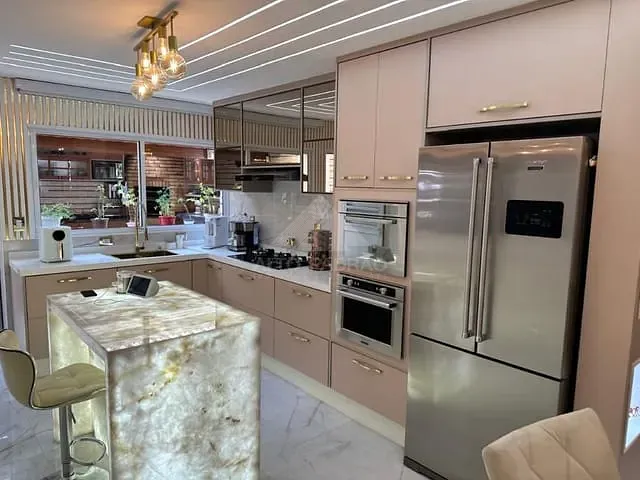 Sobrado com 125m² 3 quartos e 2 banheiros, à venda, no bairro Jardim Guapituba em Mauá
