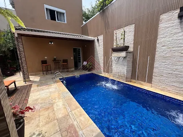 Sobrado com 279m² 2 quartos e 4 banheiros, à venda, no bairro Vila Assis Brasil em Mauá