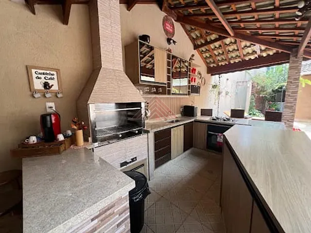 Sobrado com 279m² 2 quartos e 4 banheiros, à venda, no bairro Vila Assis Brasil em Mauá