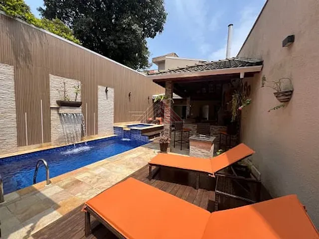 Sobrado com 279m² 2 quartos e 4 banheiros, à venda, no bairro Vila Assis Brasil em Mauá