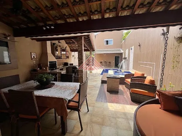 Sobrado com 279m² 2 quartos e 4 banheiros, à venda, no bairro Vila Assis Brasil em Mauá