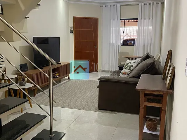 Sobrado 3 quartos e 4 banheiros, à venda, no bairro Jardim das Indústrias em São José dos Campos