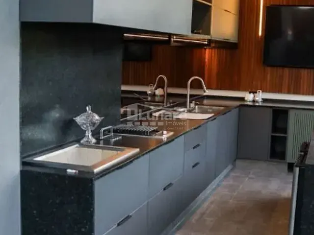 Sobrado com 600m² 4 quartos e 7 banheiros, à venda, no bairro Vila Oliveira em Mogi das Cruzes