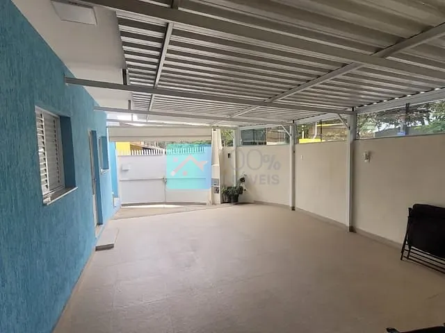 Sobrado 3 quartos e 4 banheiros, à venda, no bairro Jardim Uirá em São José dos Campos