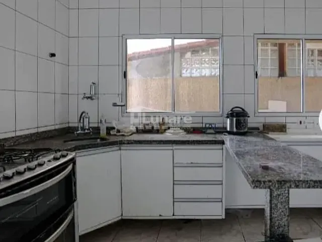 Sobrado com 160m² 3 quartos e 2 banheiros, à venda ou para alugar, no bairro Vila Mogi Moderno em Mogi das Cruzes