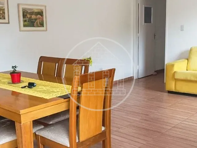 Sobrado com 200m² 2 quartos e 1 banheiro, à venda, no bairro Parque Brasil em São Paulo
