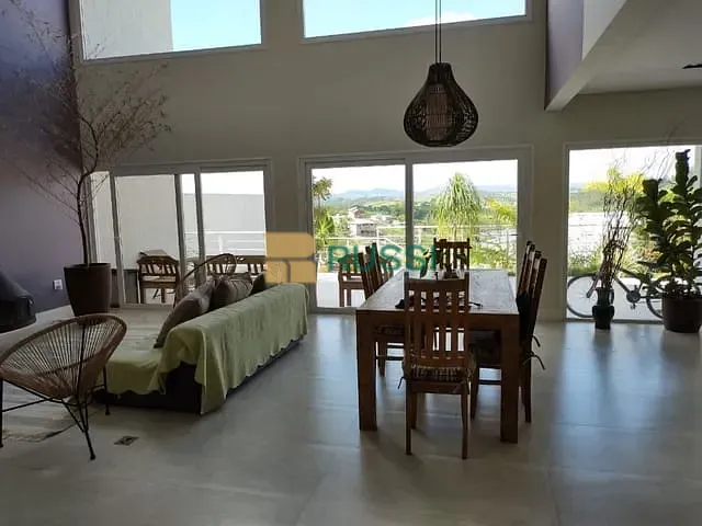 Sobrado com 1581m² 3 quartos e 5 banheiros, à venda ou para alugar, no bairro Zona de Adensamento Restrito (ZAR) em Jacareí