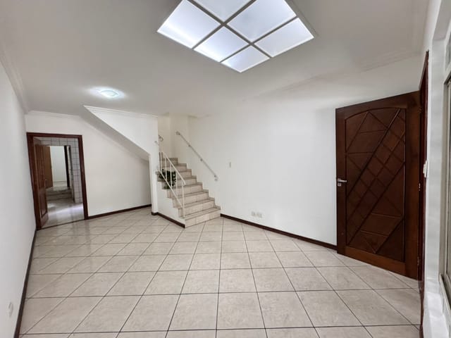 Foto do Sobrado - Sobrado para venda em Jaguaré com 4 quartos, sendo 1 suíte, 101m² | Lares e Andares Imóveis