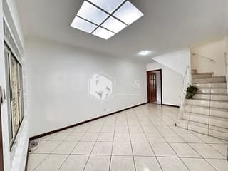 Foto do Sobrado-Sobrado para venda em Jaguaré com 4 quartos, sendo 1 suíte, 101m²