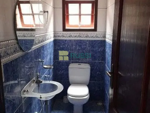 Sobrado com 150m² 3 quartos e 2 banheiros, à venda, no bairro Jardim Valparaíba em São José dos Campos