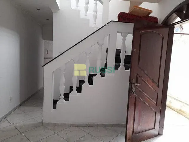Sobrado com 150m² 3 quartos e 2 banheiros, à venda, no bairro Jardim Valparaíba em São José dos Campos
