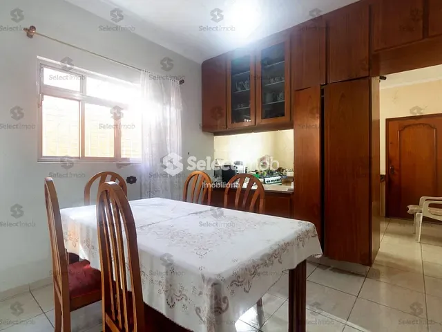 Sobrado com 182m² 3 quartos e 2 banheiros, à venda, no bairro Vila Nossa Senhora das Vitórias em Mauá