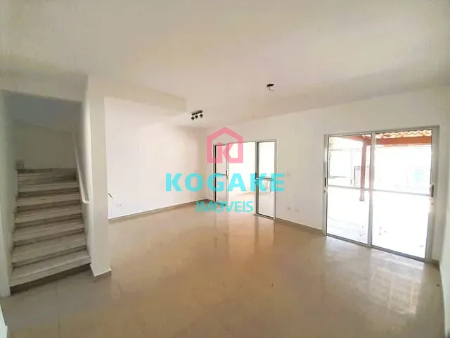 Sobrado com 250m² 3 quartos e 3 banheiros, à venda, no bairro Loteamento Villa Branca em Jacareí