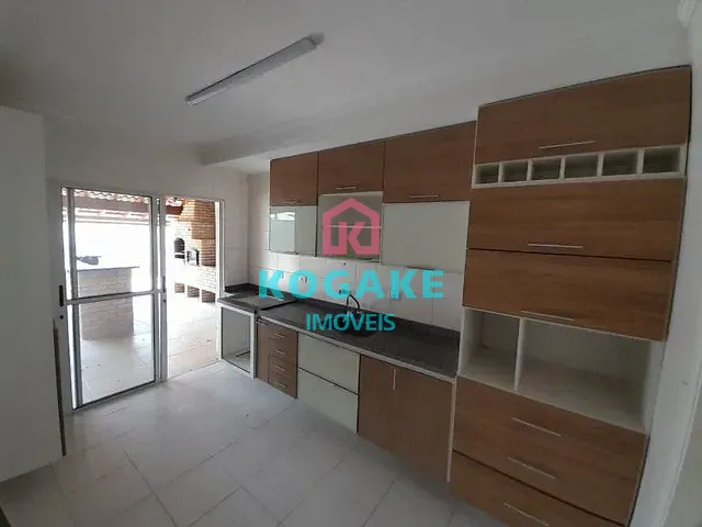 Sobrado com 250m² 3 quartos e 3 banheiros, à venda, no bairro Loteamento Villa Branca em Jacareí