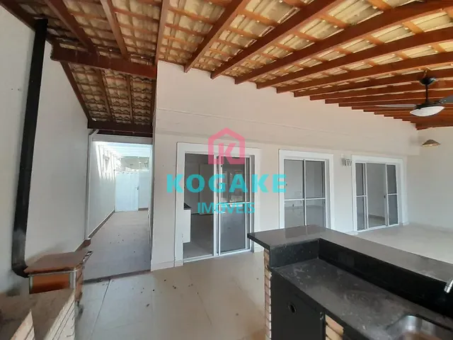 Sobrado com 250m² 3 quartos e 3 banheiros, à venda, no bairro Loteamento Villa Branca em Jacareí
