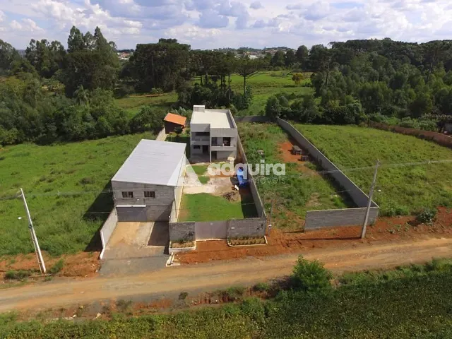 Sobrado 3 quartos e 4 banheiros, à venda, no bairro Contorno em Ponta Grossa