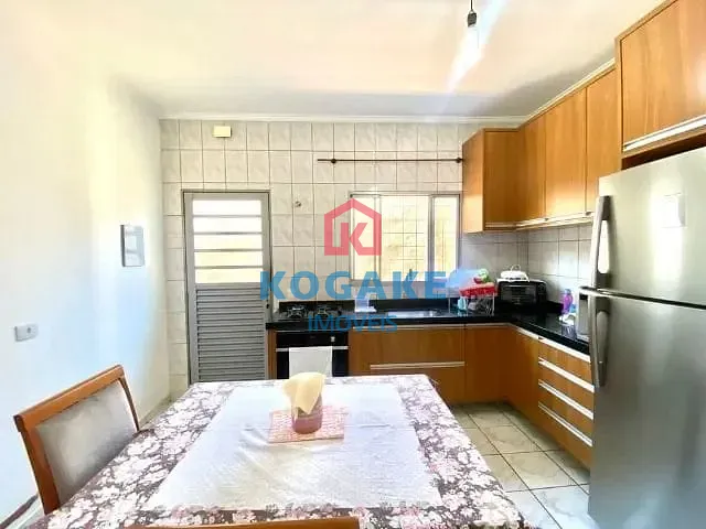 Sobrado com 140m² 3 quartos e 3 banheiros, à venda, no bairro Jardim das Indústrias em São José dos Campos