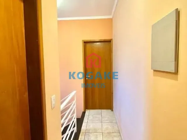 Sobrado com 140m² 3 quartos e 3 banheiros, à venda, no bairro Jardim das Indústrias em São José dos Campos