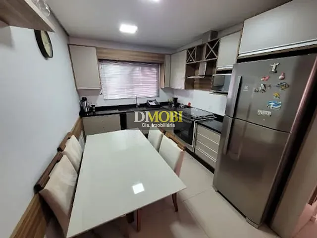 Sobrado com 135m² 2 quartos e 2 banheiros, à venda, no bairro Jansen em Gravataí