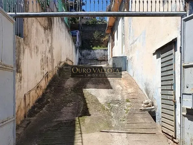 Sobrado com 250m² 3 quartos e 2 banheiros, à venda, no bairro Jardim Nova Esperança em Francisco Morato