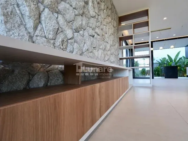 Sobrado com 274m² 4 quartos e 6 banheiros, à venda, no bairro Fazenda Rodeio em Mogi das Cruzes