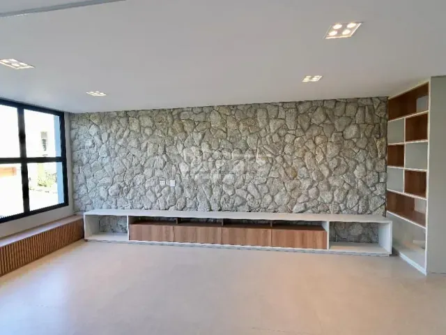Sobrado com 274m² 4 quartos e 6 banheiros, à venda, no bairro Fazenda Rodeio em Mogi das Cruzes