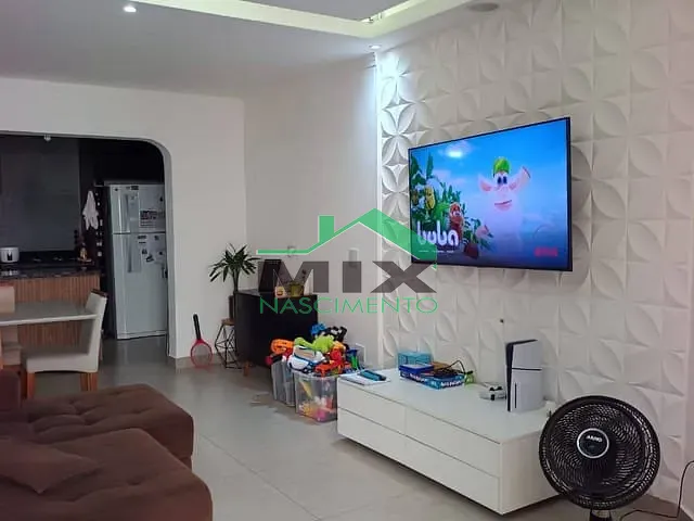 Sobrado com 135m² 2 quartos e 2 banheiros, para alugar, no bairro Taboão em Diadema