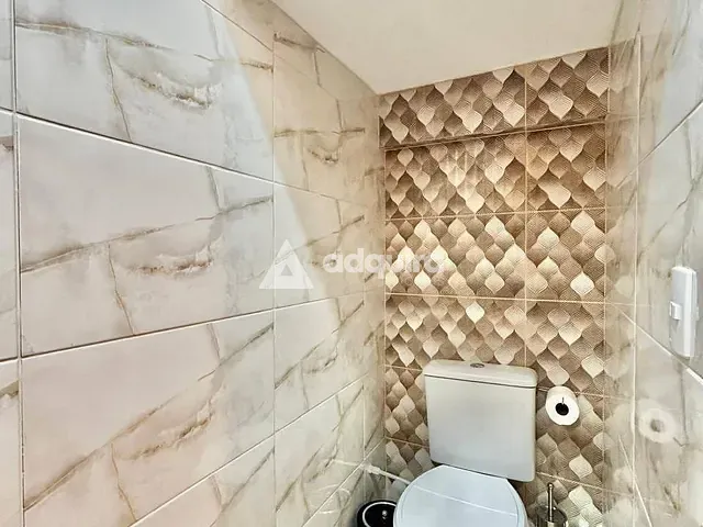 Sobrado com 150m² 2 quartos e 2 banheiros, à venda, no bairro Cará-cará em Ponta Grossa