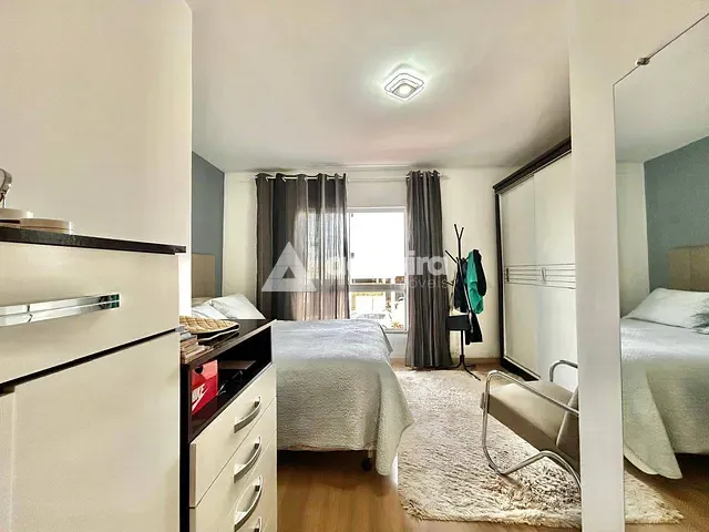 Sobrado com 150m² 2 quartos e 2 banheiros, à venda, no bairro Cará-cará em Ponta Grossa