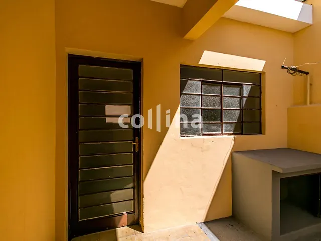 Sobrado com 300m² 2 quartos e 2 banheiros, à venda, no bairro Vila Santa Terezinha em Carapicuíba