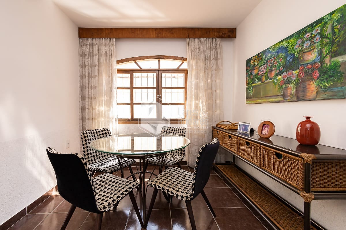 Sobrado à venda com 3 quartos, 164m² - Foto 1
