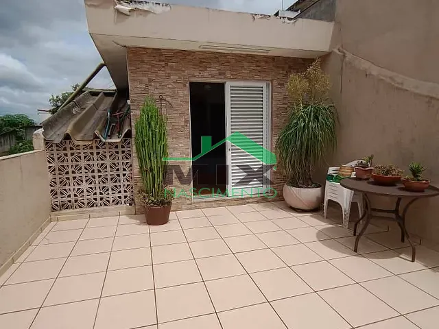 Sobrado com 200m² 4 quartos e 3 banheiros, à venda, no bairro Taboão em São Bernardo do Campo