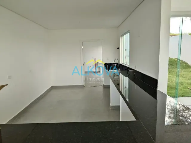Sobrado com 1000m² 5 quartos e 7 banheiros, à venda, no bairro Tapanhão em Jambeiro