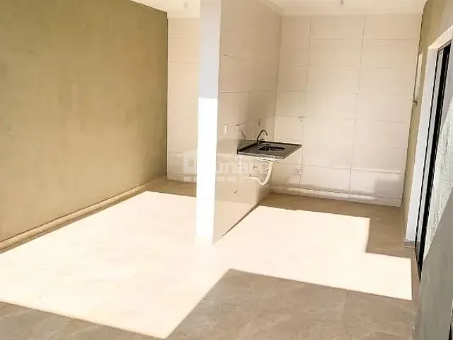 Sobrado 2 quartos e 2 banheiros, à venda, no bairro Vila São Paulo em Mogi das Cruzes