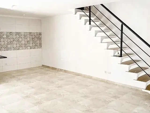 Sobrado 2 quartos e 2 banheiros, à venda, no bairro Vila São Paulo em Mogi das Cruzes