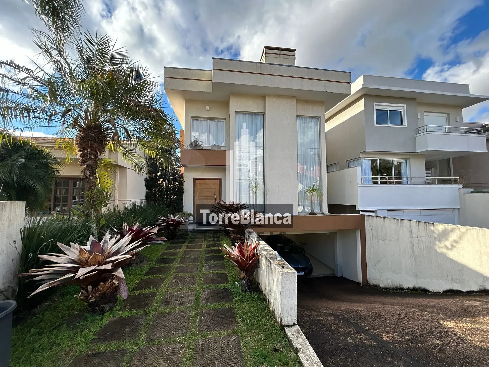 Sobrado, 4 quartos, 372 m² - Foto 2