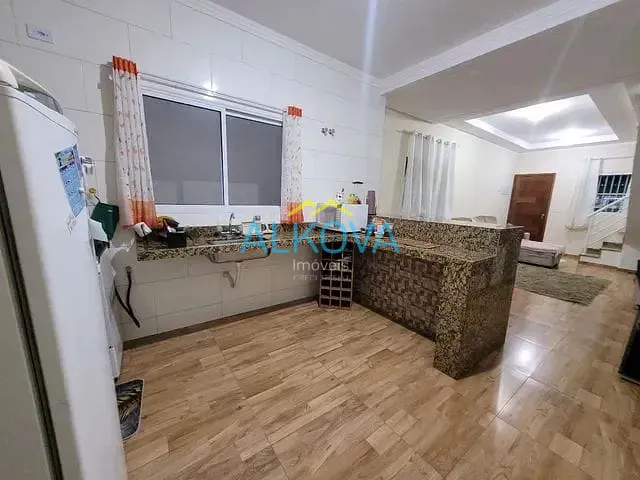 Sobrado com 125m² 3 quartos e 2 banheiros, à venda, no bairro Jardim Paulista em São José dos Campos