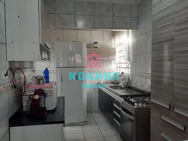 Sobrado com 220m² 4 quartos e 3 banheiros, à venda, no bairro Monte Castelo em São José dos Campos