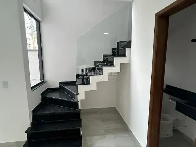 Sobrado com 123m² 3 quartos e 1 banheiro, à venda, no bairro Vila Cecília em Mogi das Cruzes
