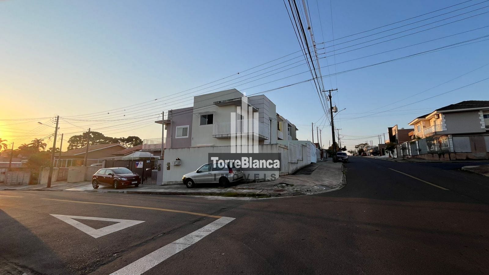 Sobrado à venda com 2 quartos, 88m² - Foto 2