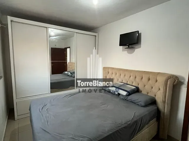 Sobrado com 106m² 2 quartos e 2 banheiros, à venda, no bairro Uvaranas em Ponta Grossa