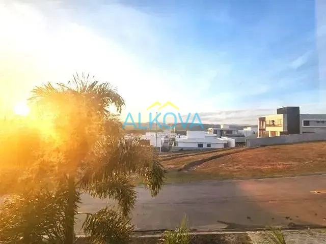 Sobrado com 600m² 4 quartos e 6 banheiros, à venda, no bairro Condomínio Residencial Colinas do Paratehy em São José dos Campos