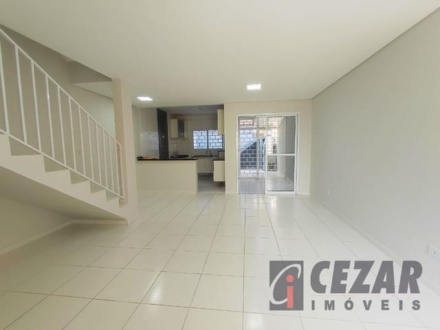 Sobrado 3 quartos e 3 banheiros, para alugar, no bairro Bairro Alto em Curitiba