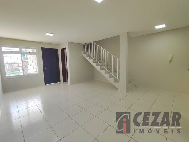 Sobrado 3 quartos e 3 banheiros, para alugar, no bairro Bairro Alto em Curitiba