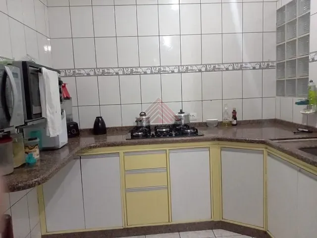 Sobrado com 125m² 4 quartos e 2 banheiros, à venda, no bairro Jardim Zaira em Mauá
